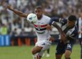 Sem Calleri, André Silva dá conta do recado e vira talismã no São Paulo
