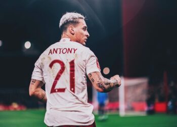 Com futuro indefinido, Antony já decidiu onde quer jogar na próxima temporada