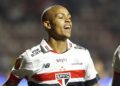 Ryan Francisco será testado em outras posições do ataque