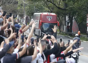 Crespo comenta sobre reforços e sonho de ver o Morumbis lotado