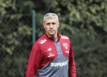 Crespo admite dificuldade e visa dar ‘outra cara’ ao São Paulo