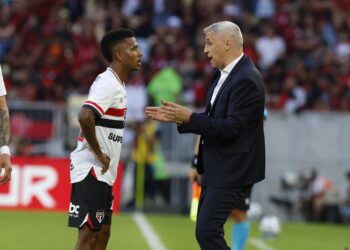Comentaristas avaliam estreia de Crespo pelo São Paulo