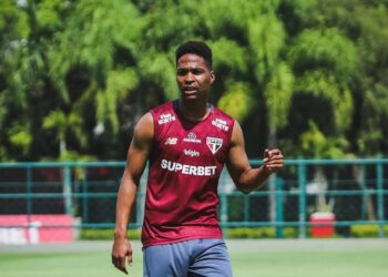 Em baixa após início ruim, Wendell visa recuperar a boa forma sob o comando de Crespo