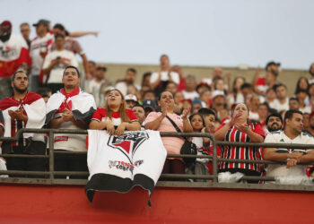 O zagueiro Alan Franco, que teve o seu contrato com o São Paulo renovado até o final de 2028, participou do último treino do elenco comandado pelo técnico Hernán Crespo, na segunda-feira (18), e pode ser titular no jogo contra o Atlético Nacional.