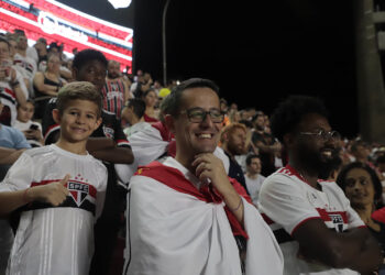 O técnico Luis Zubeldía, que comandou o São Paulo entre abril de 2024 e junho de 2025, foi procurado para assumir o Santos, de acordo com informações do jornalista Valentin Forlan. Contudo, o argentino recusou a oportunidade. 