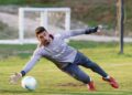 O goleiro Rafael, herói do São Paulo na partida contra o Atlético Nacional, na última terça-feira (12), em Medelín, após defender pênalti do meia colombiano Edwin Cardona, contou sobre a responsabilidade de defender a meta tricolor. O camisa 23 do Tricolor comentou sobre o comprometimento de seus reservas diretos. 