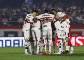 O volante Marcos Antônio, um dos destaques do São Paulo desde a chegada do técnico Hernán Crespo, está na pré-lista da próxima convocação da Seleção Brasileira. Dois integrantes da comissão técnica de Carlo Ancelotti estiveram no MorumBis, na última terça-feira (19), para acompanhar o atleta. 