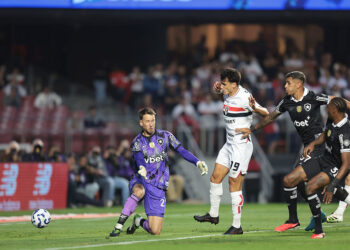 Logo após gol marcado, Dinenno encerra ciclo no São Paulo