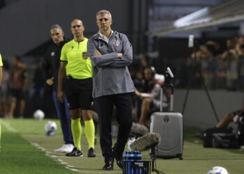 Crespo perde atacante justo no momento que precisa reverter desvantagem na Libertadores