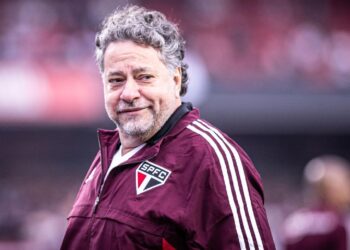 Casares quebra a banca e São Paulo confirmou trio de fazer inveja em qualquer time do Brasil 