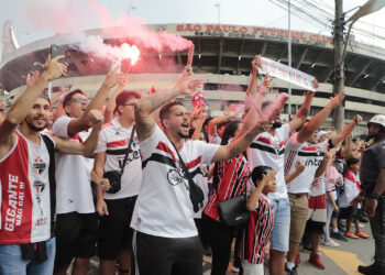 Folha salarial do São Paulo atualizada em R$ 600 mil e torcida comemora 