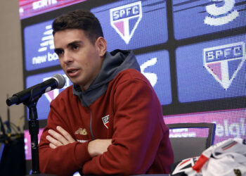 Quando todos esperavam por volta de Oscar, meia desfalca o São Paulo