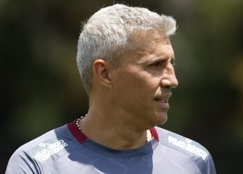 Hernán Crespo não quer mais no São Paulo e atacante faz as malas para partir 