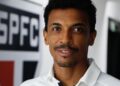 Luiz Gustavo recebe aviso prévio e São Paulo quer assinar com outro volante 